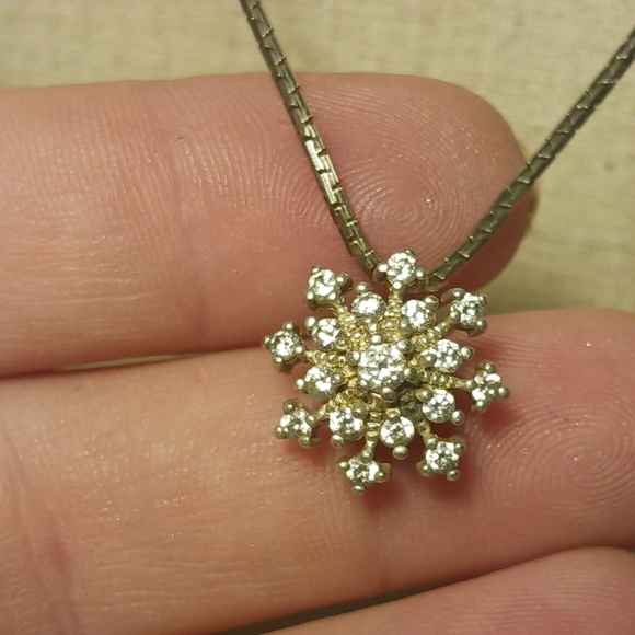Jewelry - 5/$20 - Snowflake pendant necklace